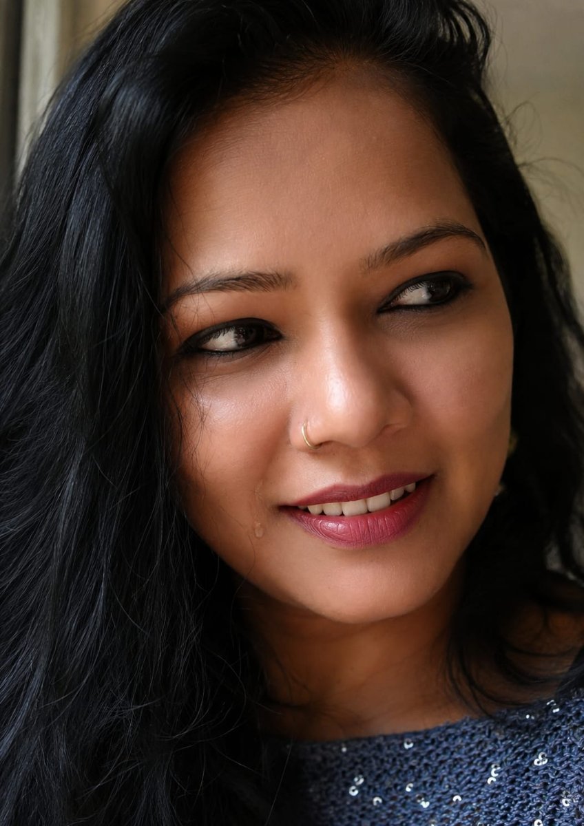 emotional bittersweet mood SANJANAA AROLE AI Prompt Visual